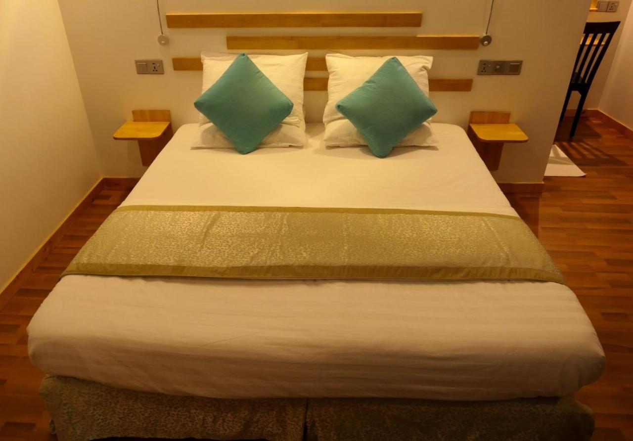 Ayira Maldives Hotel Feridhoo Exterior photo